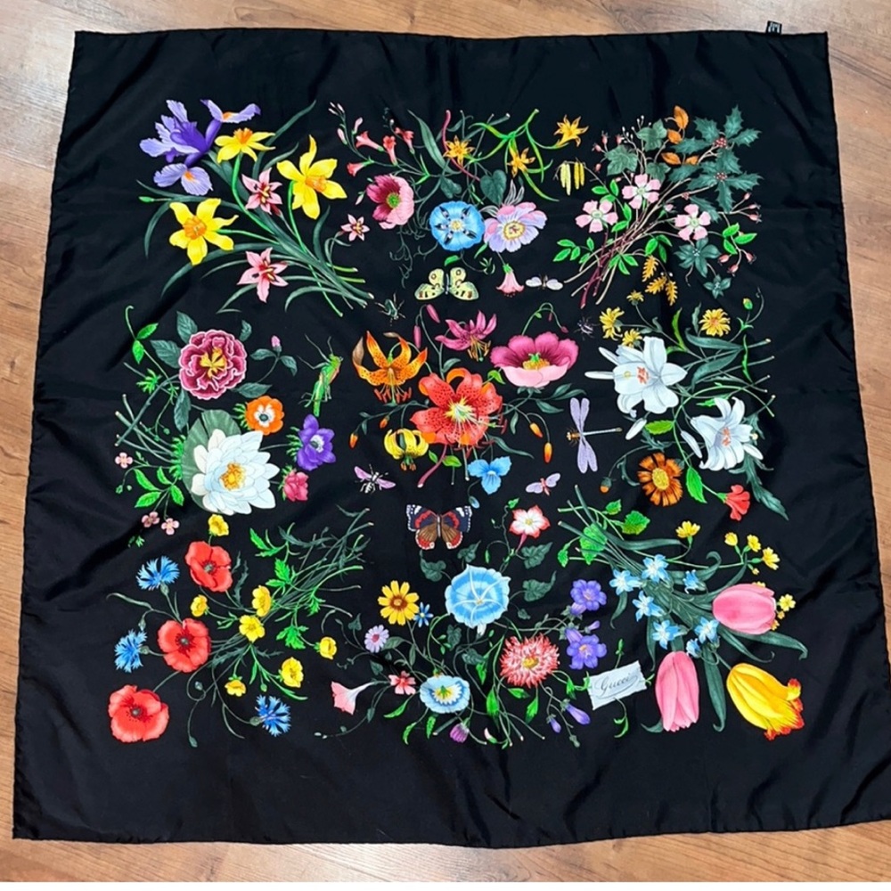 Gucci Vintage silk scarves
